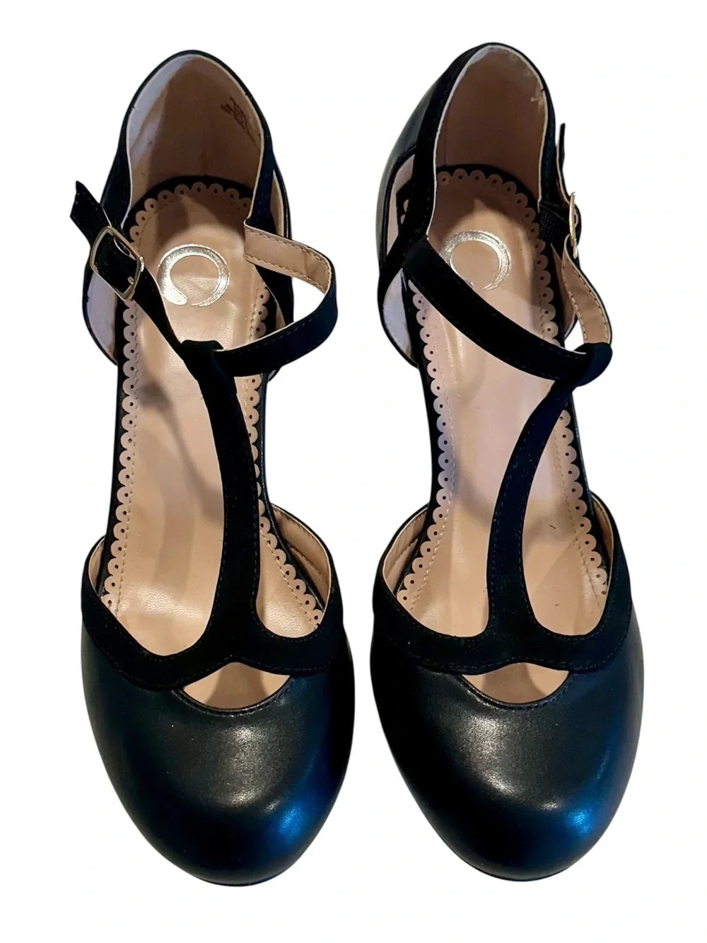 Journee Collection Black T-Strap Olina Pump Heels - Size: 9